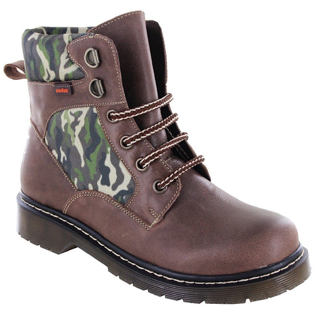 Bota café camuflageada para niño Audaz - JORHELITOS - JORHELITOS